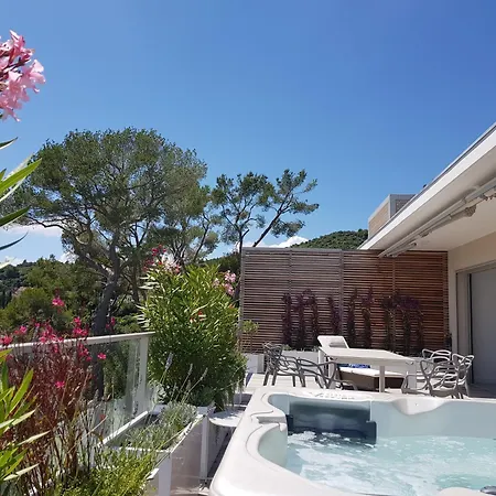 Laconsolate アパート *